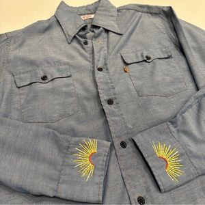 Vintage 1970s Levi’s orange tab Chambray button down shirt , embroidered…